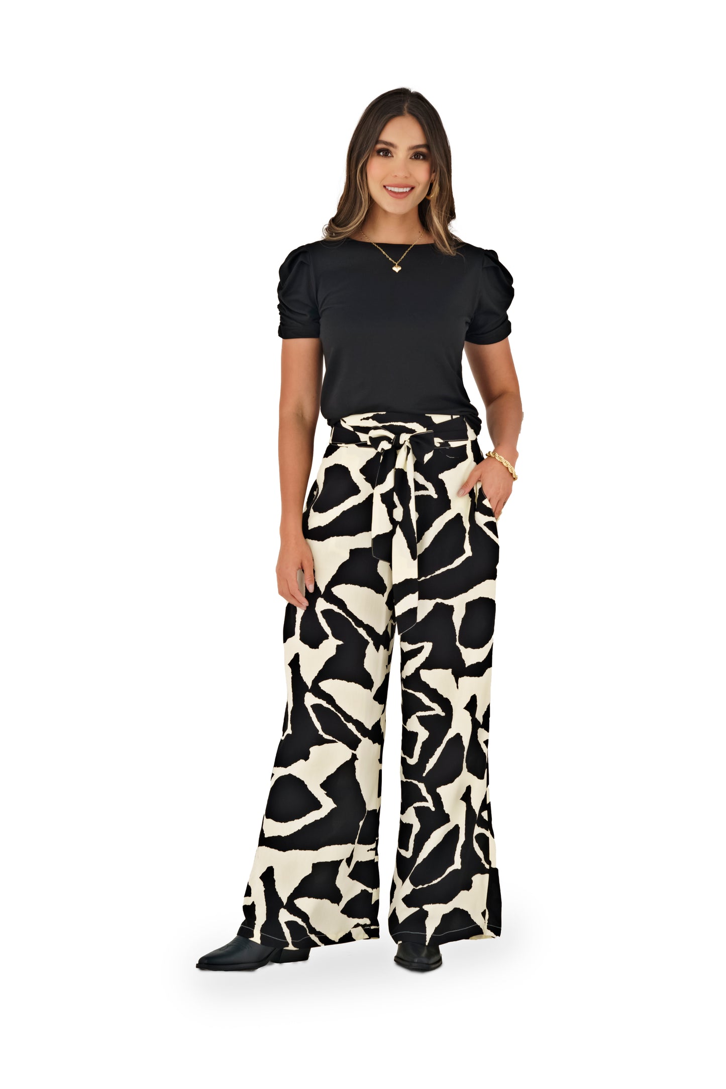 BLUSA EN PIEL DE DURAZNO NEGRO 1