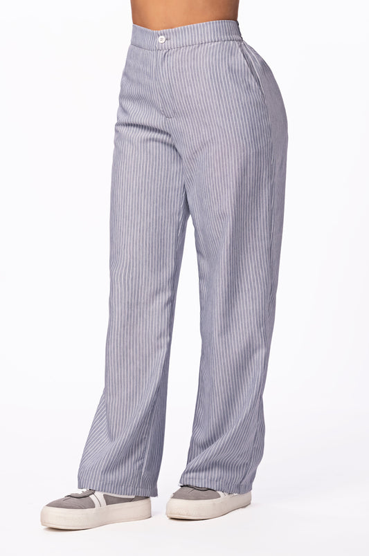 PANTALON EN POLIESTER GRIS CLARO 1